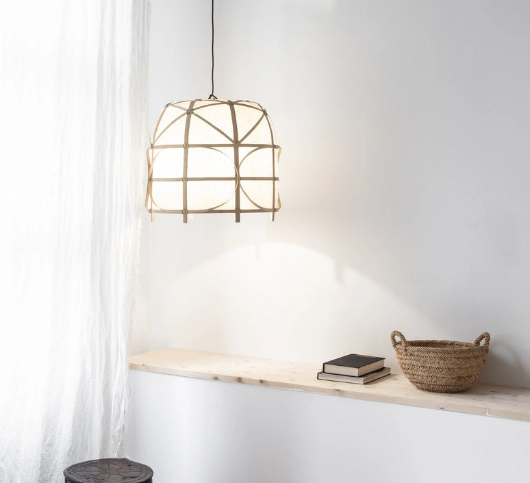 Suspension en papier et en bambou